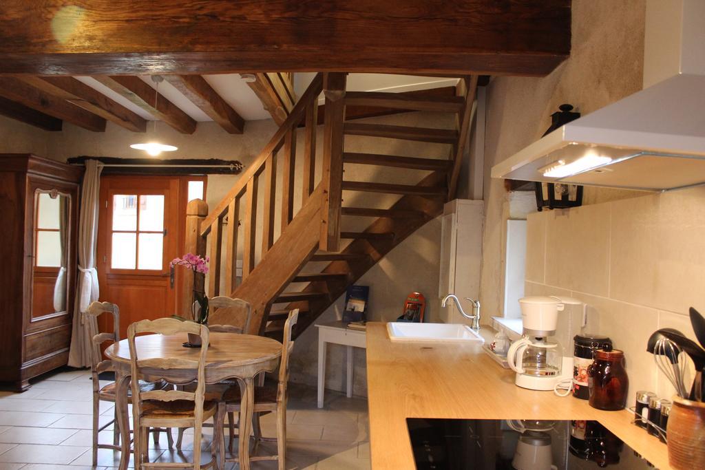 Gites A L'Ombre Des Chenes Châteauvieux Habitación foto