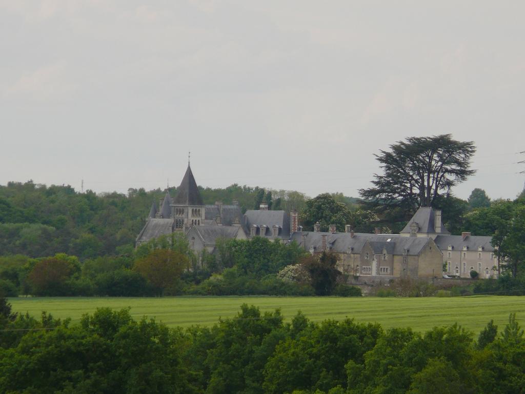 Gites A L'Ombre Des Chenes Châteauvieux Exterior foto