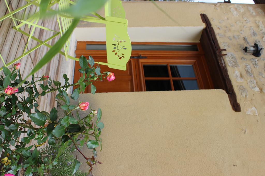 Gites A L'Ombre Des Chenes Châteauvieux Habitación foto